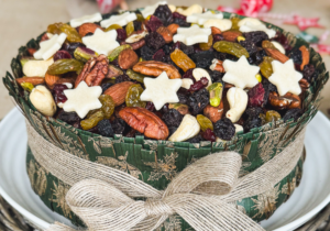 Mellow Yellow Christmas Cake