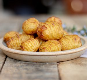 hasselback new potatoes featured