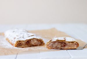 simple apple strudel mobile banner