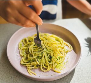 Courgette pesto pasta