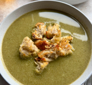 Green and beans soup with cheesy sourdough croutons