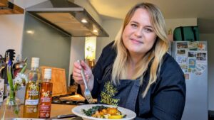 Mellow Yellow meets Heather from Rhind & Dine